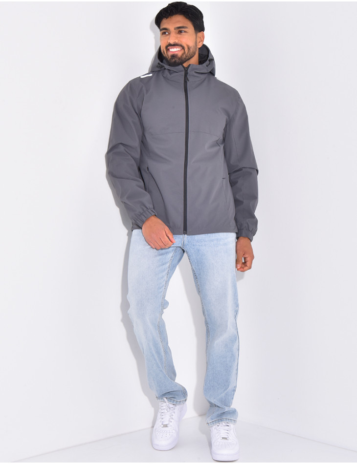 Veste coupe vent à capuche