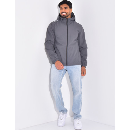 Veste coupe vent à capuche