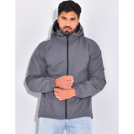 Veste coupe vent à capuche