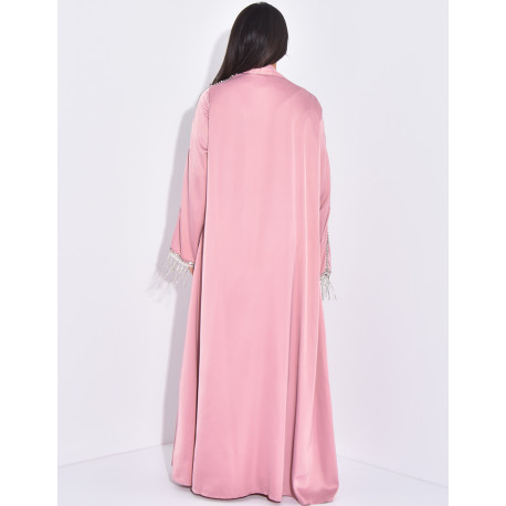 Premium-Set aus Kleid und Kimono mit handgenähten Strasssteinen.