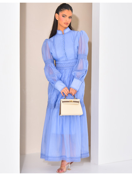 Langes besticktes Voile-Kleid