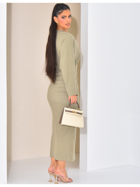 Robe longue drapée et froncée à la taille