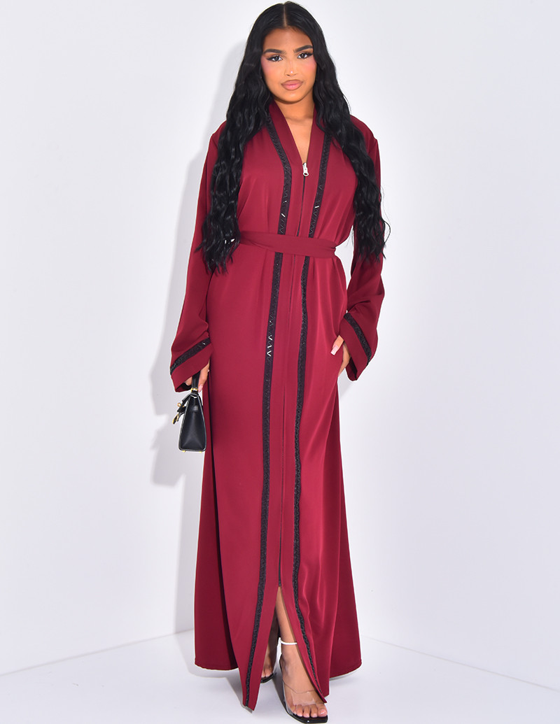Abaya à perles et...