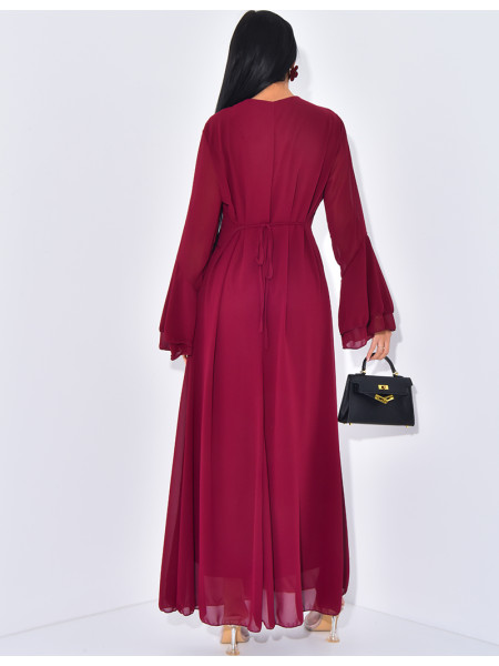 Langes Kleid aus gefüttertem Voile, im Rücken zu binden.