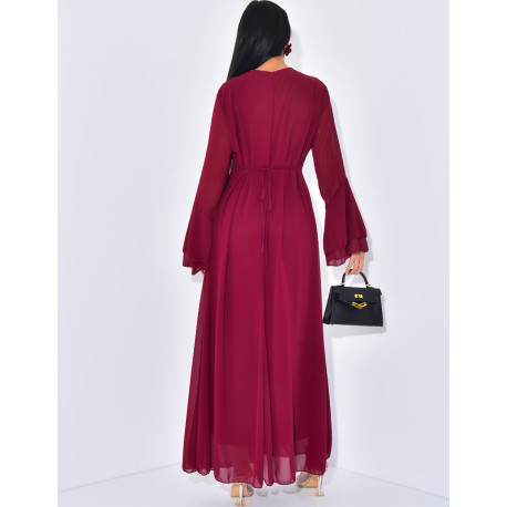 Langes Kleid aus gefüttertem Voile, im Rücken zu binden.