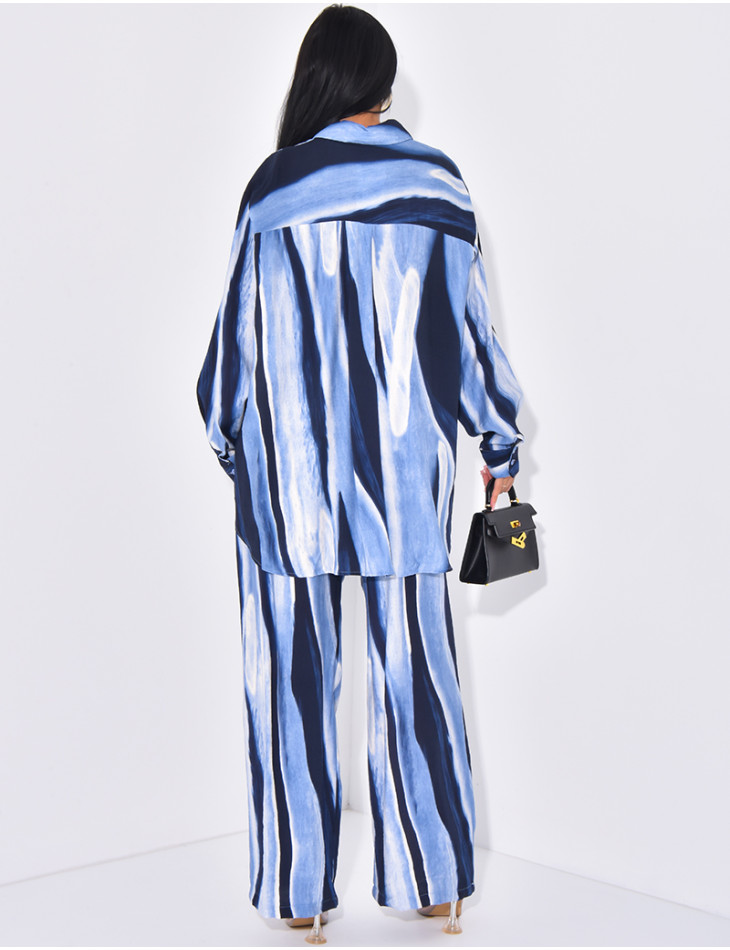 Set aus Hose und gemustertem Hemd