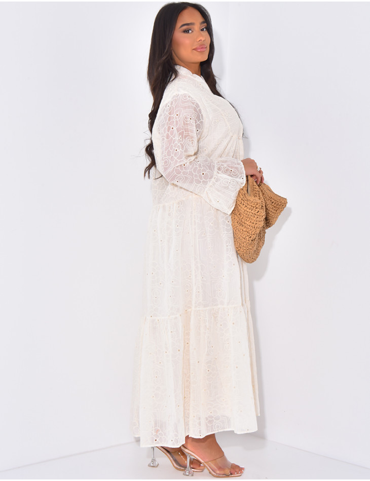 Langes,lockeres, besticktes Kleid