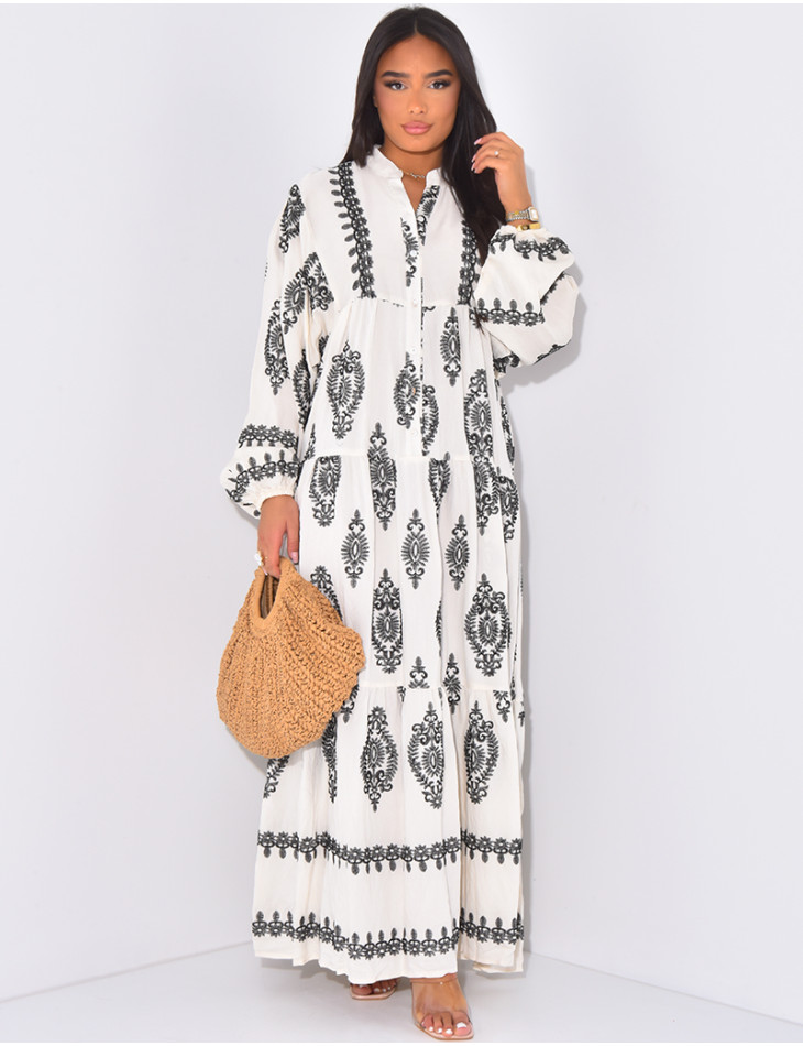 Robe longue en coton à motifs brodés