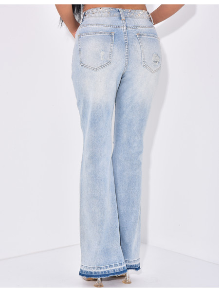 Destroyed-Schlagjeans mit Nieten