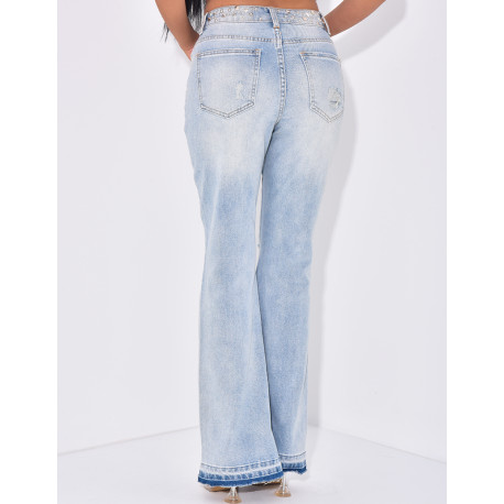 Destroyed-Schlagjeans mit Nieten