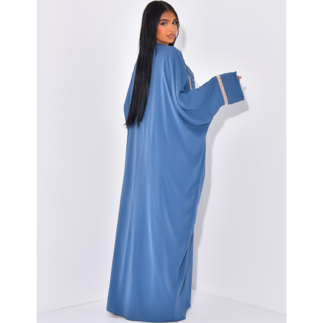 Kimono mit Strasssteinen und Goldbesatz