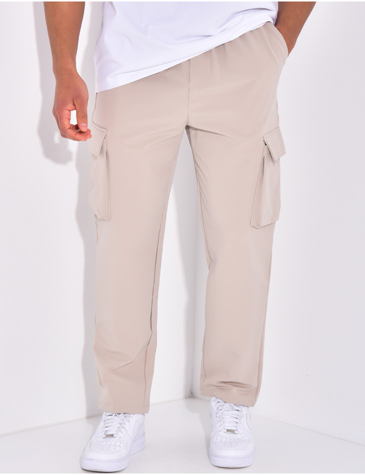 Cargo trousers with pockets
