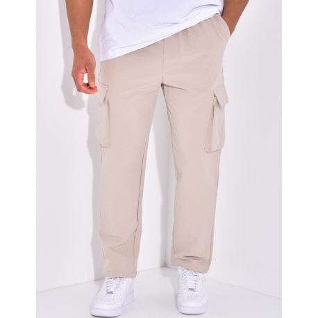 Cargo trousers with pockets