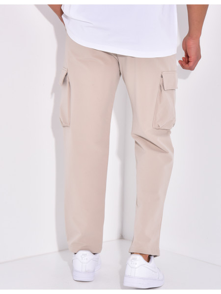 Cargo trousers with pockets
