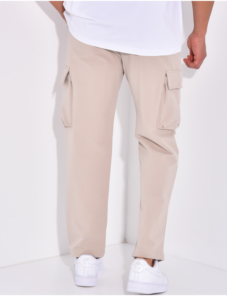 Cargo trousers with pockets