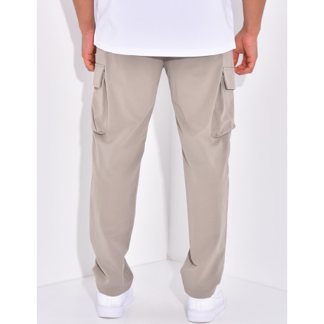 Cargo trousers with pockets