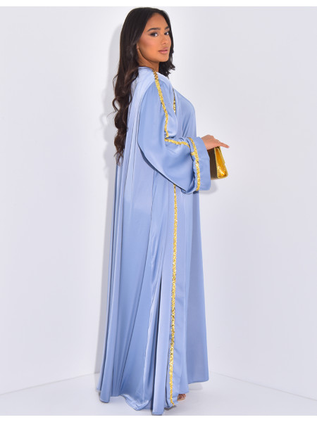 Set aus ärmellosem Kleid und Kimono mit gestickten Pailletten.