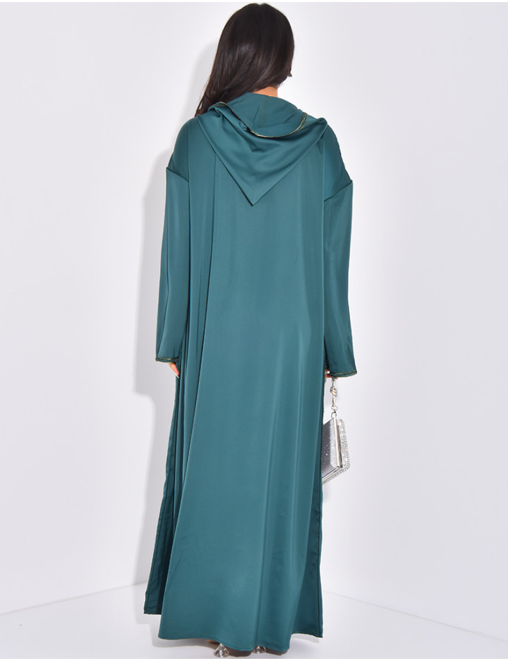 Abaya premium en satin à cristaux brodés à la main à capuche