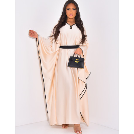 Abaya cintrée à bordures contrastantes