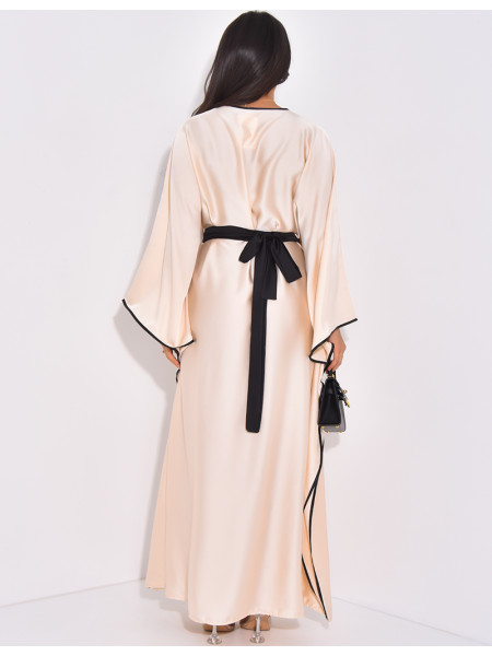 Abaya cintrée à bordures contrastantes