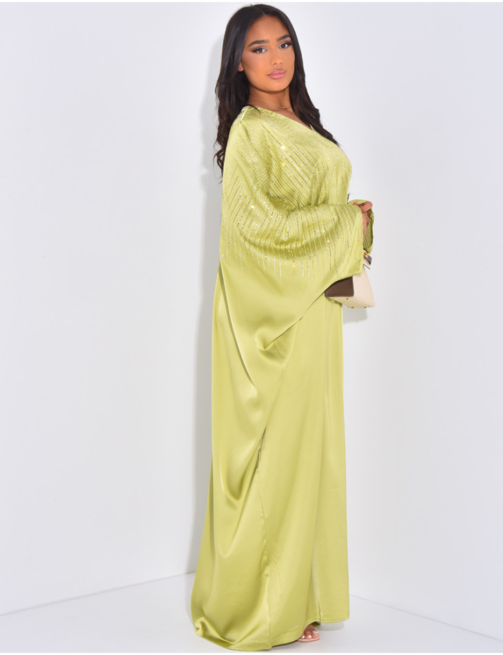 Weite Abaya mit Strasssteinen