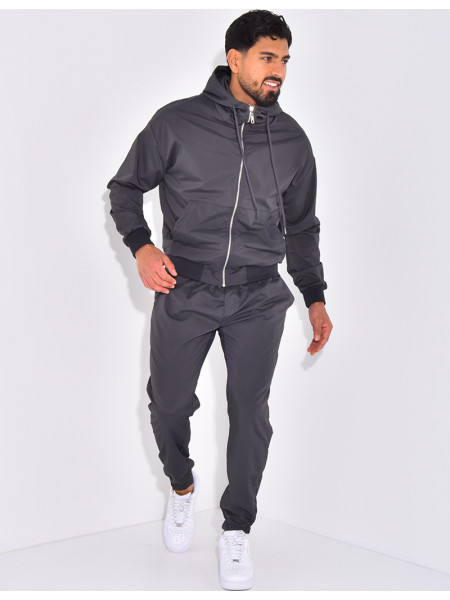 Ensemble pantalon et veste à capuche