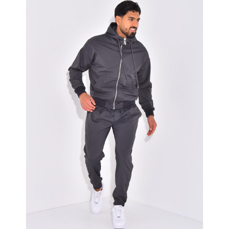 Ensemble pantalon et veste à capuche