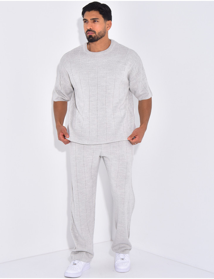 T-shirt and pants set