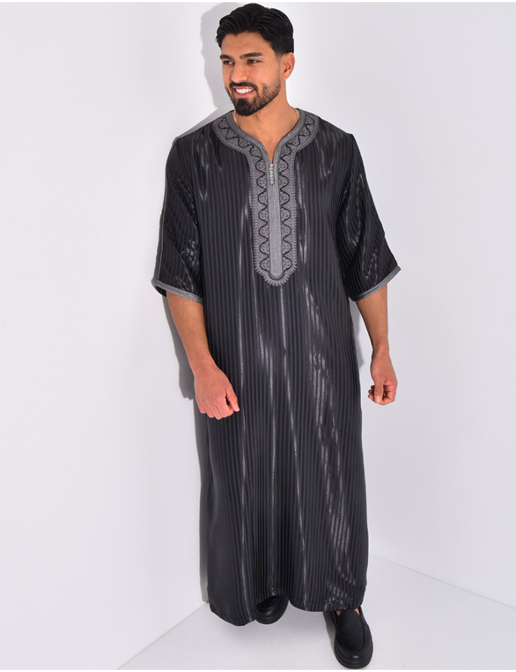 Qamis à rayures