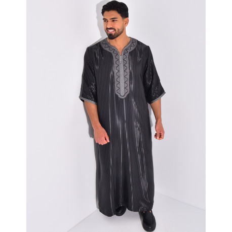 Qamis à rayures