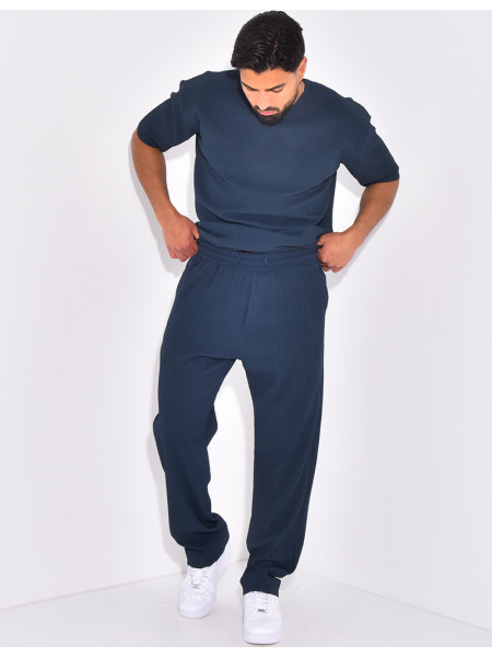 Set aus Hose und geripptem T-Shirt