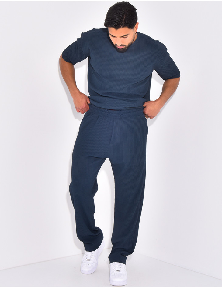 Set aus Hose und geripptem T-Shirt