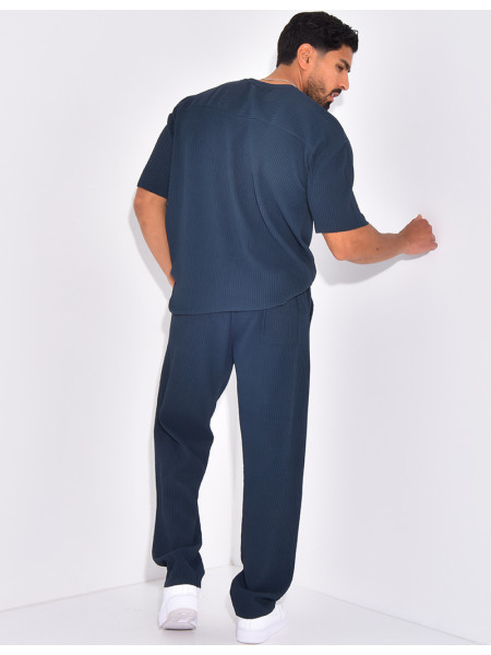 Set aus Hose und geripptem T-Shirt