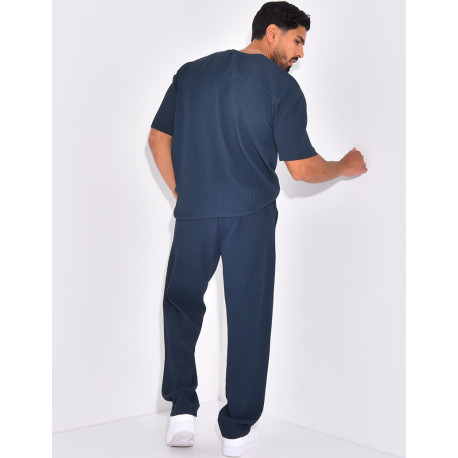 Set aus Hose und geripptem T-Shirt