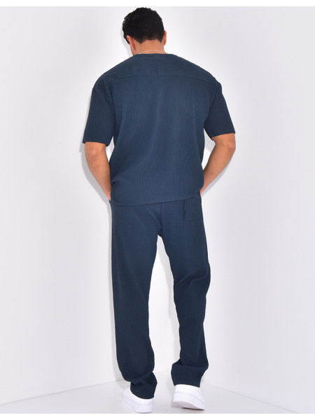 Set aus Hose und geripptem T-Shirt