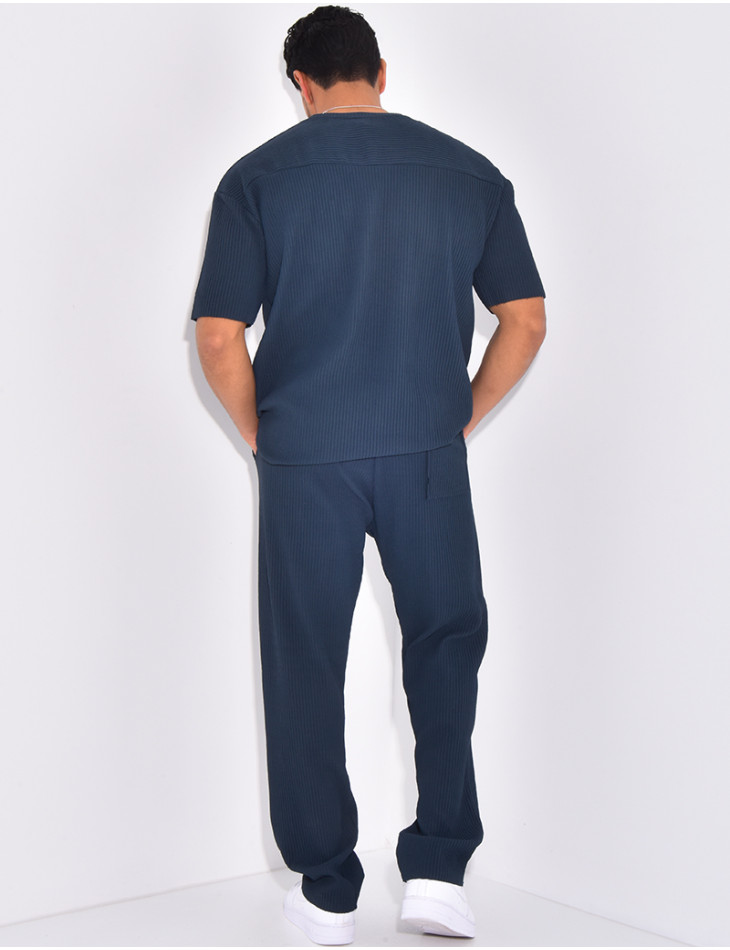 Set aus Hose und geripptem T-Shirt