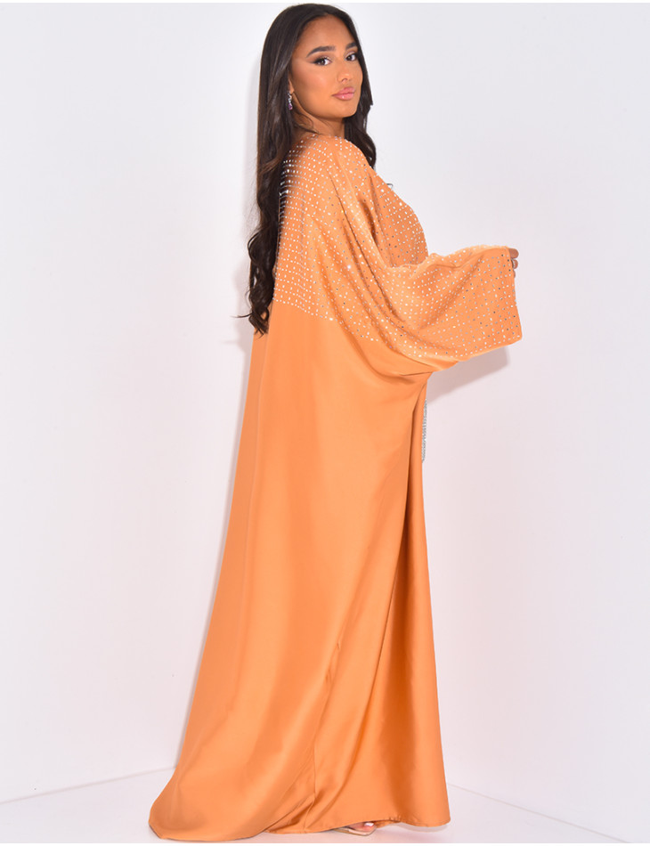 Loose-fitting abaya with rhinestones on the shoulders