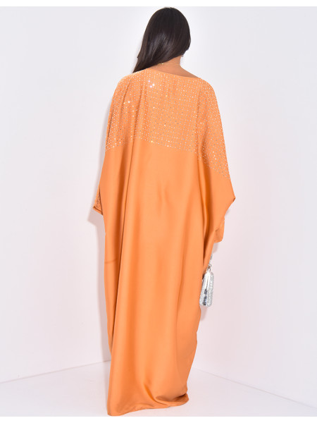 Loose-fitting abaya with rhinestones on the shoulders