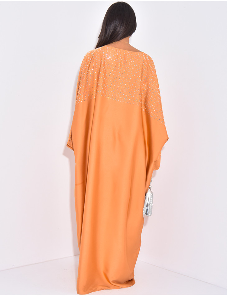 Loose-fitting abaya with rhinestones on the shoulders