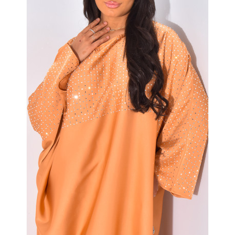 Loose-fitting abaya with rhinestones on the shoulders