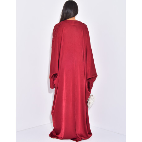 Set aus Kleid und Premium-Kimono mit Strasssteinen an den Ärmeln.