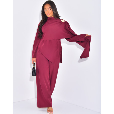 Set aus drapiertem Top mit Broschen und gerader Hose