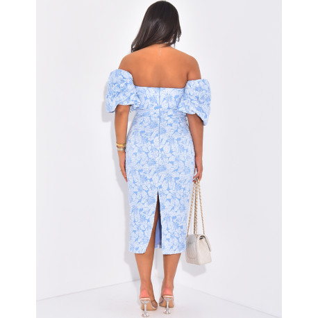 Robe mi-longue col bardot à motifs en relief