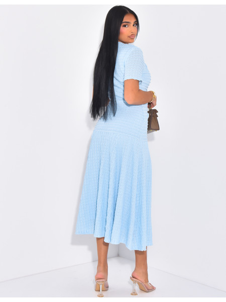 Robe longue texturée & évasée à boutons dorés