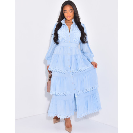 Langes Kleid mit Stickereien & Volants