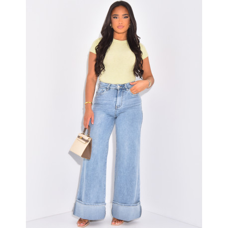 Wide-leg jeans with thick cuffs