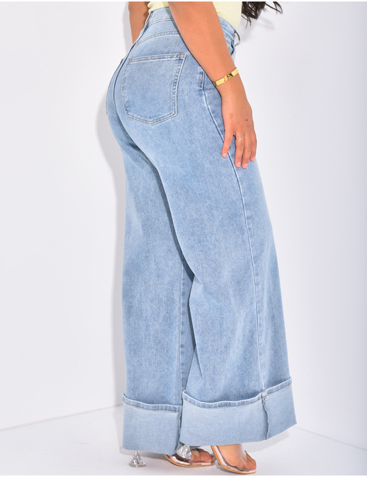 Jeans coupe large à revers épais