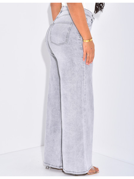 Jeans mit hoher Taille und breiter Passform mit heller Waschung