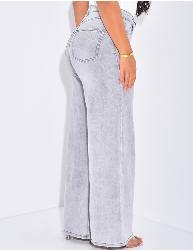 Jeans mit hoher Taille und breiter Passform mit heller Waschung