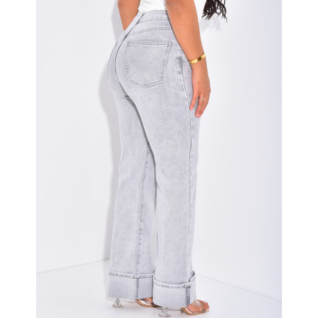 Gerade geschnittene Jeans mit breitem Revers